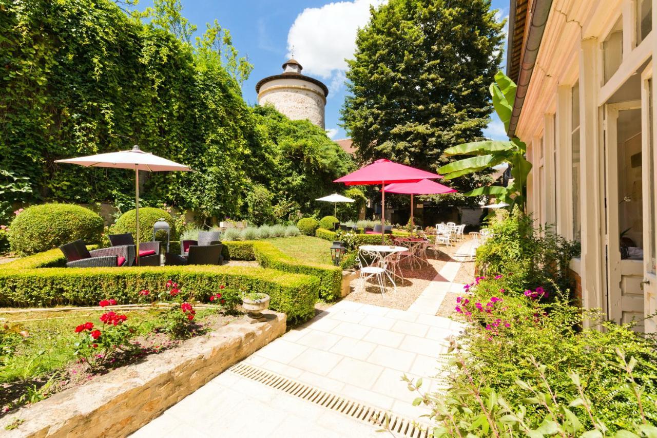 Hotel Montespan Bourbon-lʼArchambault Exterior foto